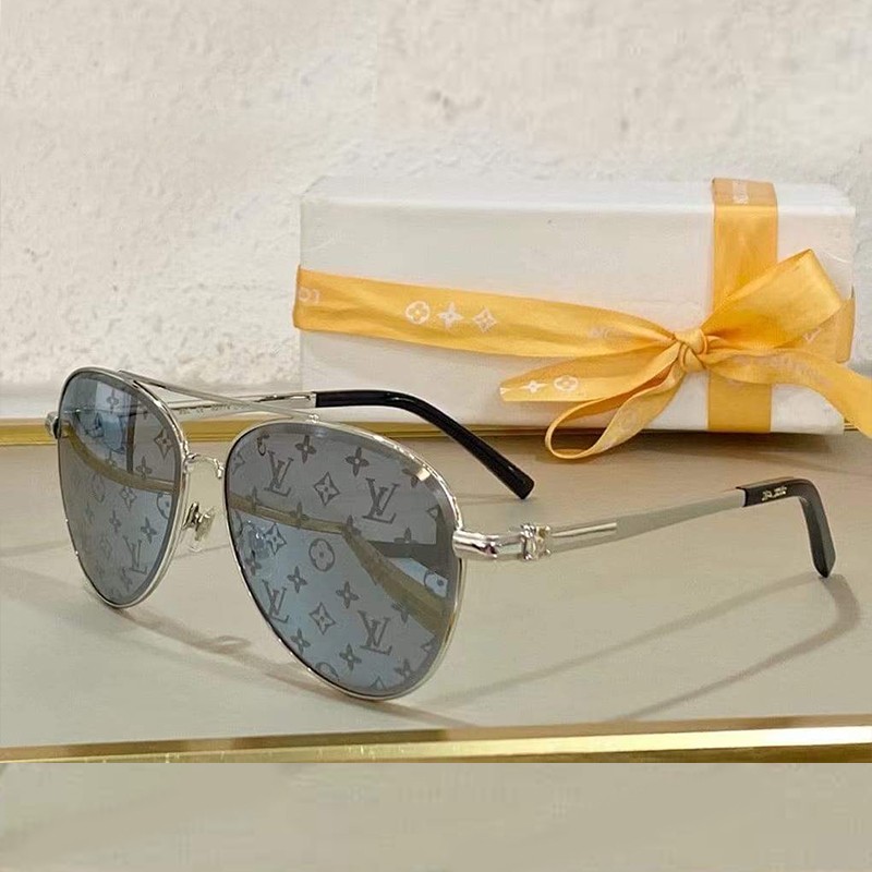 Louis Vuitton Monogram Aviator Sunglasses - Couture USA