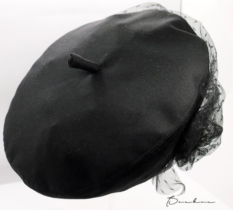 Mengotti Couture® Bonbon Hats Photo 2020 11 28 16 29 27 2