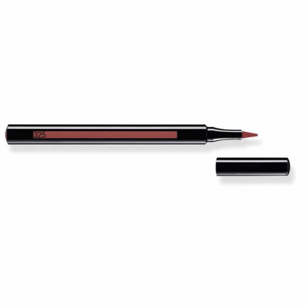 This intensely pigmented liquid lip liner and lipstick will give you bold and lasting color for up to 12H of wear. The unique felt tip allows for precise application to contour and fill in the lips with a smooth matte finish.
