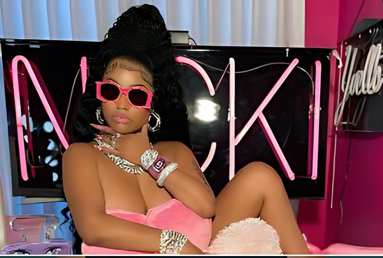 Loewe x Paula's Ibiza LW40047U - As Seen On Nicki Minaj