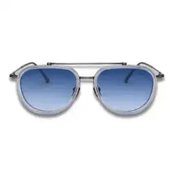 Akoni Echo Sunglasses – Crystal Gray / Gunmetal with Gradient Blue Lenses